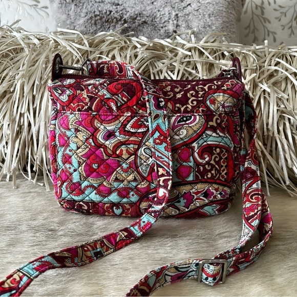 VERA BRADLEY Regal Paisley Convertible Carson Crossbody Floral Red Blue Quilted - Picture 8 of 15